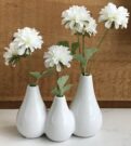 PL03-White Trio Vase w/ Daisies